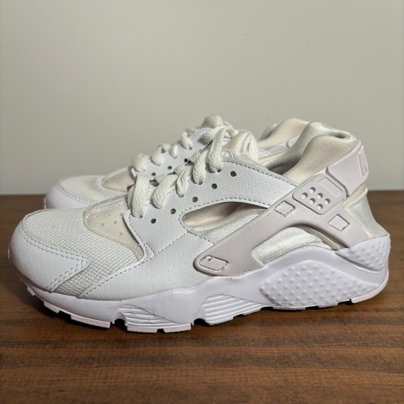 Nike Air Huarache Sneakers White & Pure Platinum 654275-110 Size 4Y / 5.5 Women - Picture 7 of 7